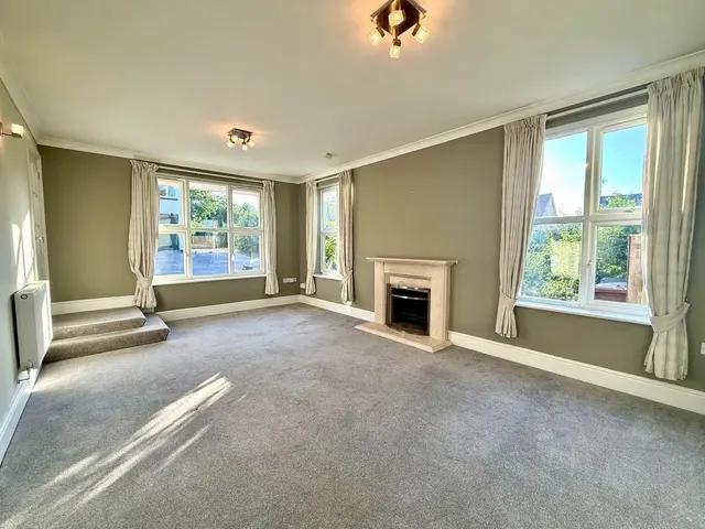 Photo 2 — Ashbury, Vale Of White Horse, Oxfordshire, SN6 8LN