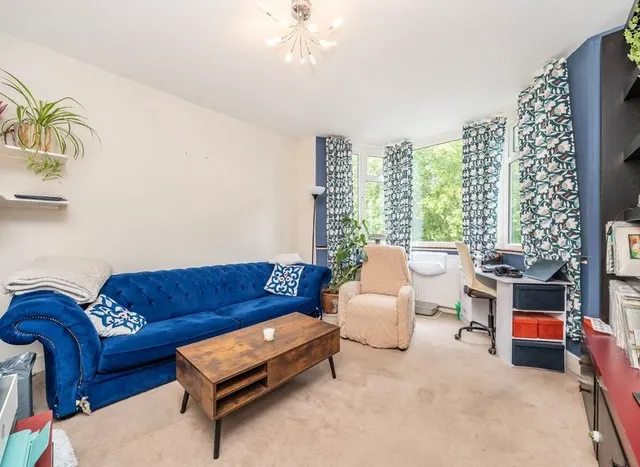 Photo 2 — Strathearn Road, Wimbledon, SW19