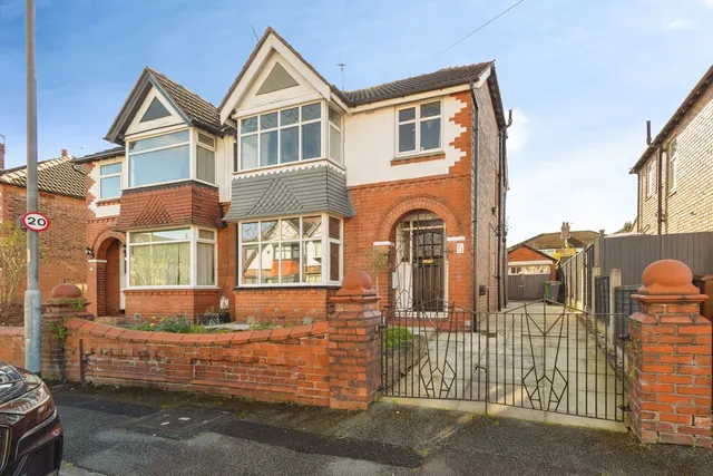 Burnside Drive, Manchester, Greater Manchester, M19, photo 1