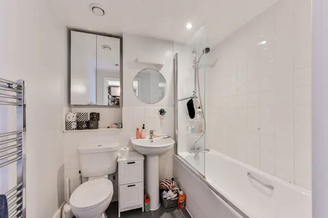 Photo 2 — 45 Gosse Court, 19 Downham Road, London