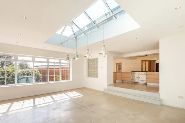 Photo 2 — Woodhill Avenue, Gerrards Cross, Buckinghamshire, SL9 8DP
