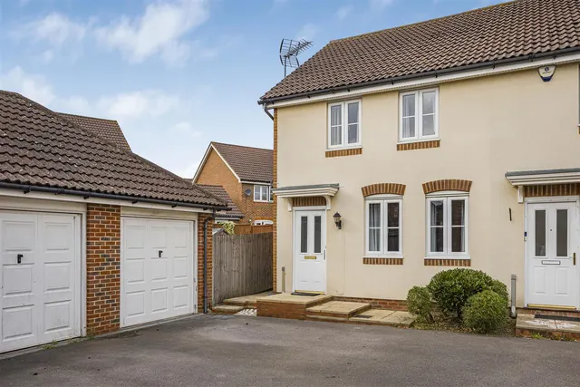 Pippin Grove, Shinfield, RG2, photo 1