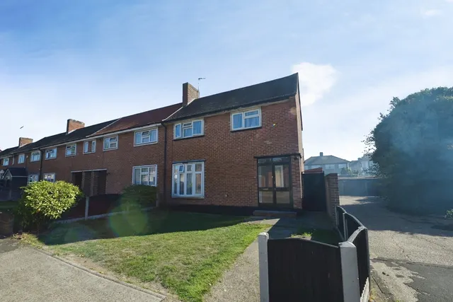Fullers Close, Romford, RM5, photo 1