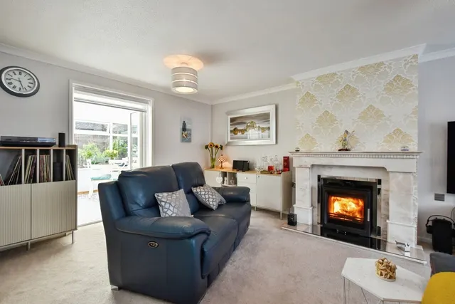 Heol Ceirios, Llandybie, SA18, photo 3
