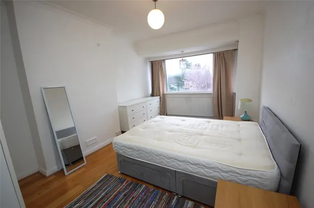 Highcroft Gardens, Golders Green, NW11, photo 3
