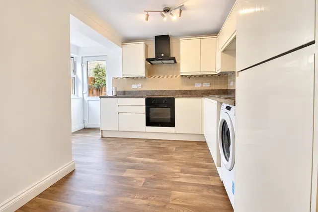 Bidders Court, South Molton, EX36, photo 2