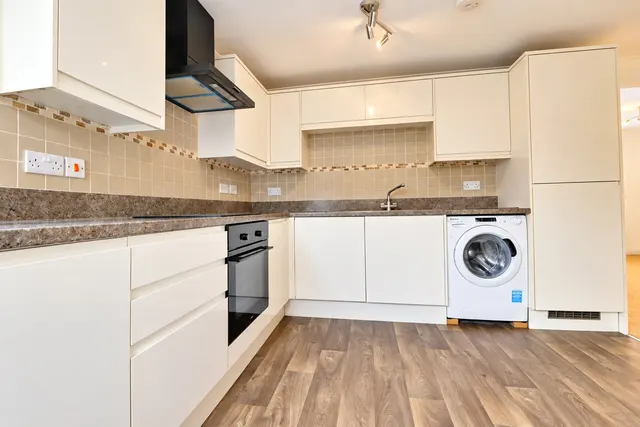 Bidders Court, South Molton, EX36, photo 3