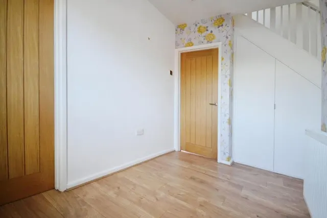 Hall Pond Way, Felixstowe, IP11, photo 3