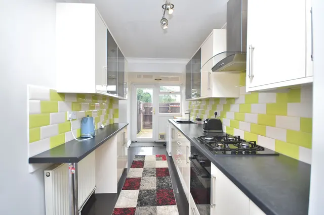 Photo 2 — Clee Rise, Northampton, NN5 6DZ