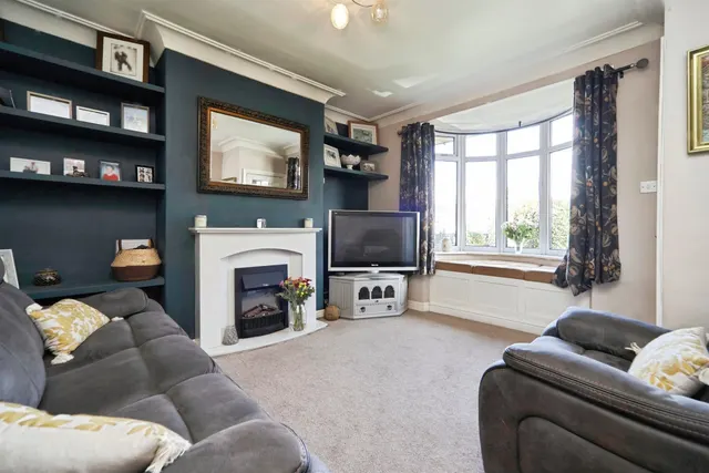 Photo 2 — Low Ash Crescent, Shipley