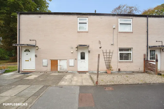 Leafield Grange, Leeds, LS17, photo 1