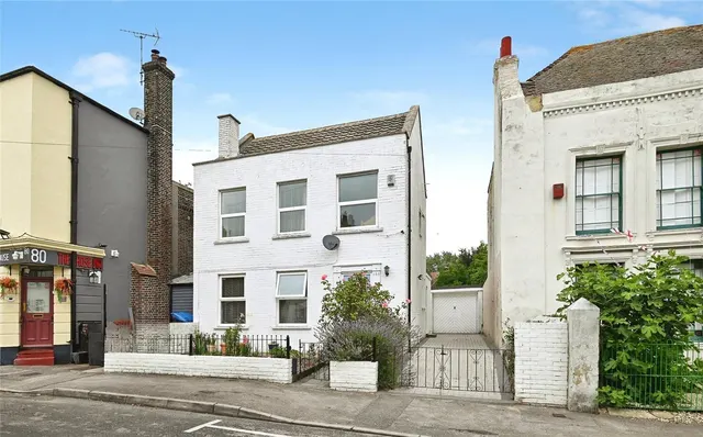 High Street, Queenborough, ME11, photo 1