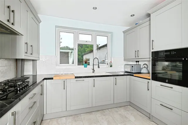 High Street, Queenborough, ME11, photo 3