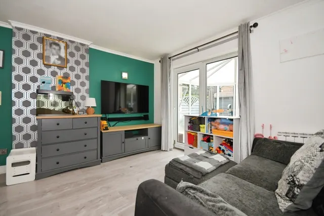 Meadow View, Holmewood, S42, photo 3