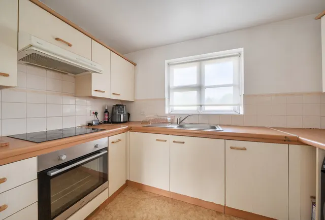 Photo 3 — Staffords Place, Horley, RH6 9GY