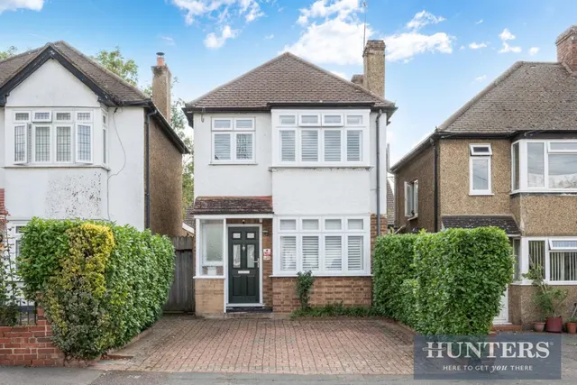 Boscombe Road, Worcester Park, photo 1