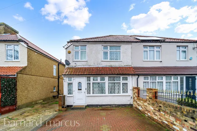 Bedfont Lane, Feltham, photo 1