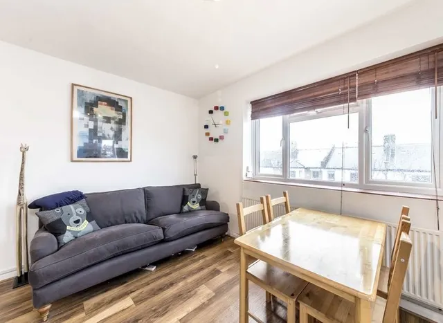 Brewster Gardens, Notting Hill, W10, photo 1