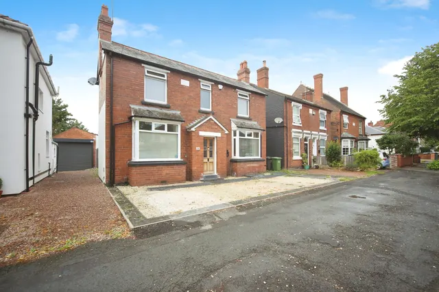 Neville Avenue, Kidderminster, DY11, photo 1