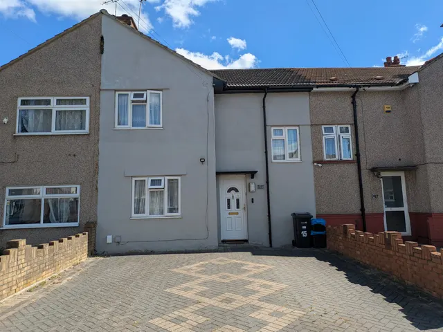 Raymond Road, Ilford, IG2, photo 1