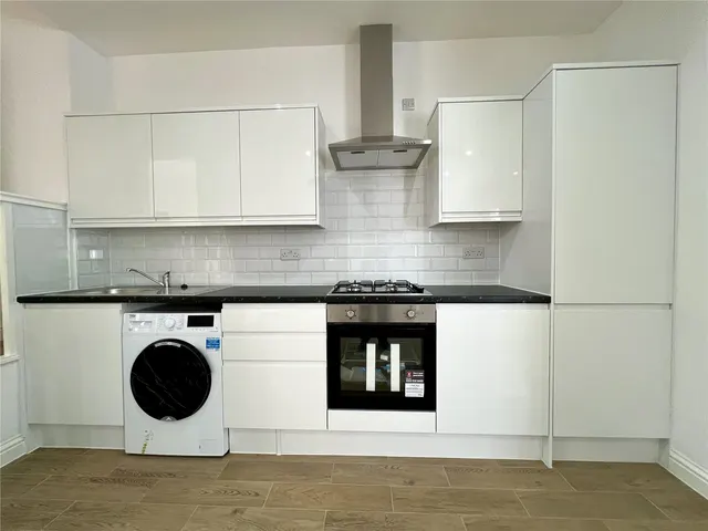Millbrook, Guildford, GU1, photo 2