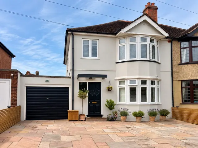 Montbelle Road, New Eltham, SE9, photo 1