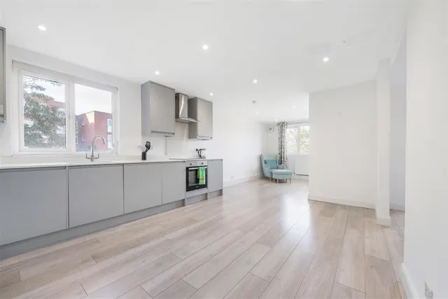 Knollys Road, Streatham, photo 1