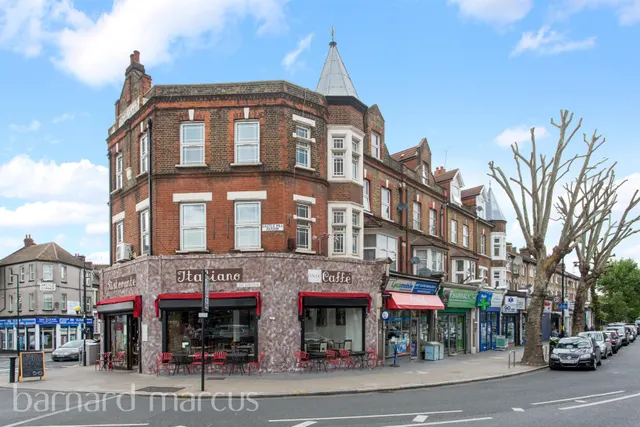 The Avenue, Ealing, photo 1