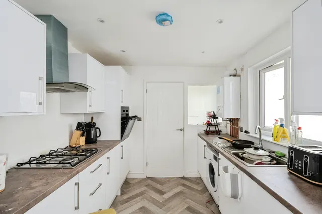 Tymawr Street, Swansea, SA1, photo 3