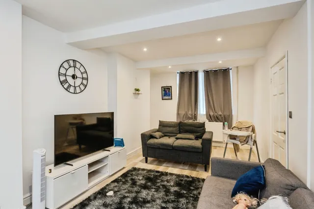 Tymawr Street, Swansea, SA1, photo 1