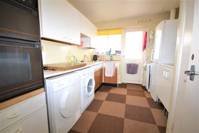Photo 3 — Tolkien Road, Eastbourne, East Sussex, BN23 7AQ