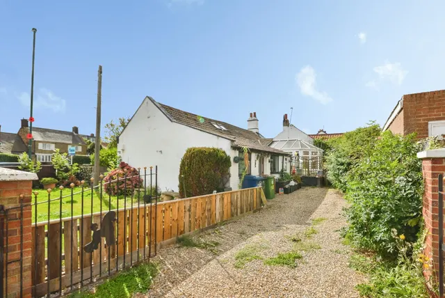 High Street, Saltburn-by-the-sea, TS12, photo 1