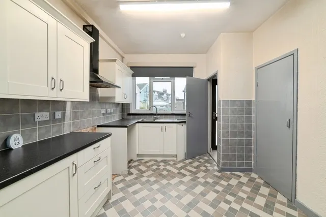 Harbour Village, Goodwick, SA64, photo 2