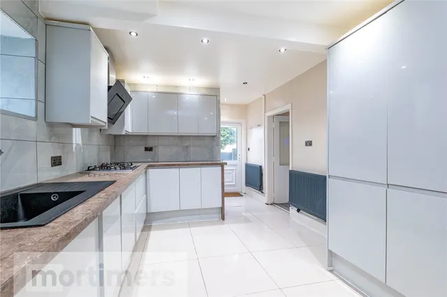 Lammack Road, Blackburn, BB1, photo 2