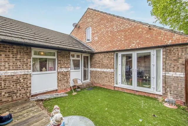 Meadow Road, Droitwich, WR9, photo 2