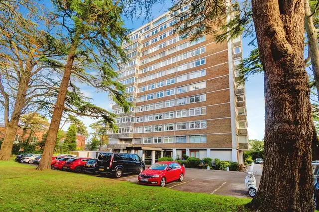 Bassett Avenue, Southampton, SO16, photo 1