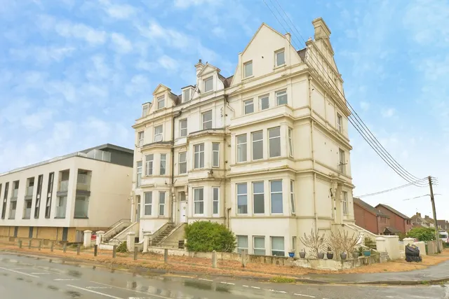 Victoria Road, Littlestone, New Romney, Kent, TN28, photo 1