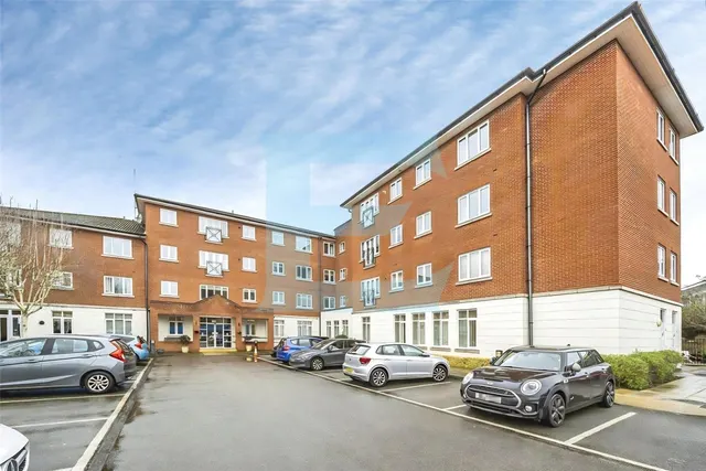 Langstone Way, Mill Hill, NW7, photo 1