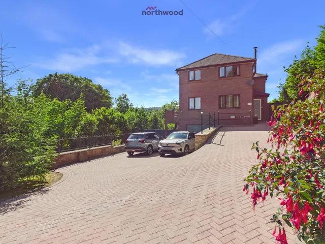 4 bedroom house, Mostyn Road, Wrexham, LL11