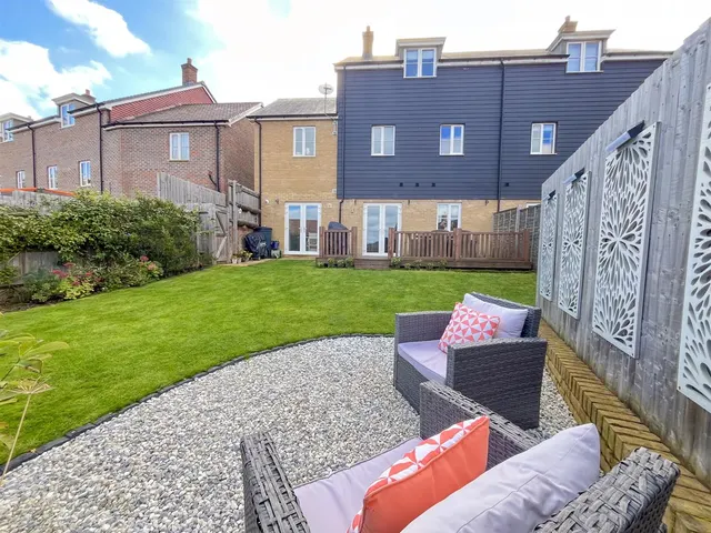 Millennium Way, Heathfield, TN21 0FP, photo 1