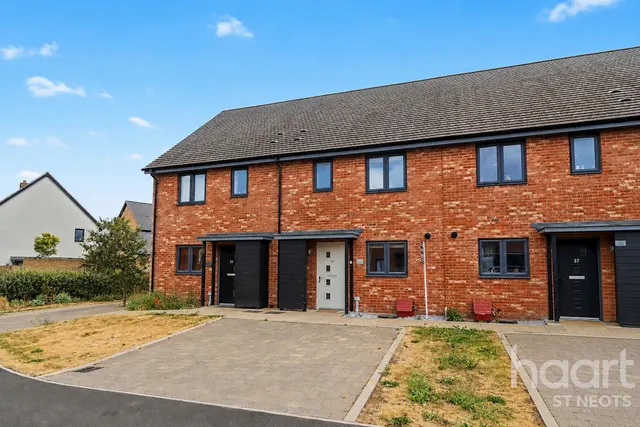 Heathcote Crescent, Huntingdon, PE28, photo 1