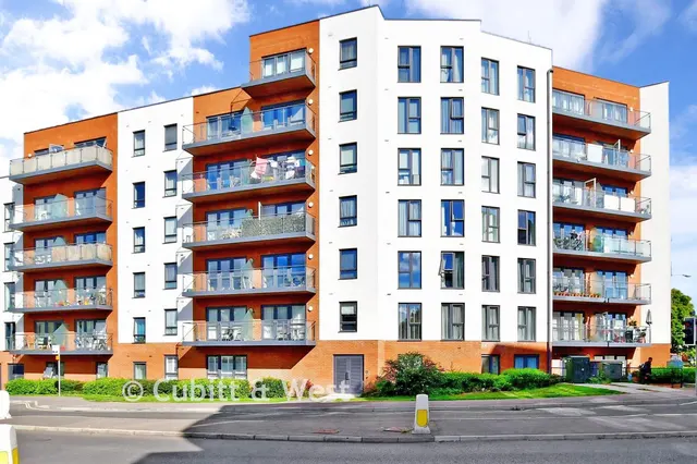 Ifield Road, West Green, RH11, photo 1
