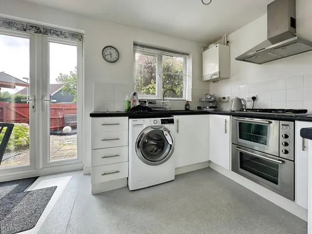 Drove Gardens, Cambridge, CB23, photo 3