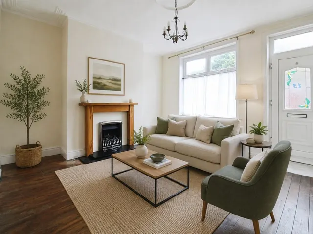 Photo 2 — Oakroyd Terrace, Stanningley, Pudsey, LS28