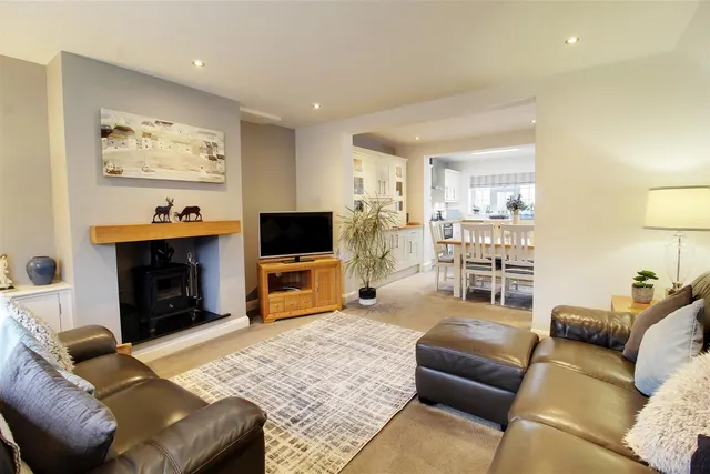 Photo 3 — Park Road, Northaw, Hertfordshire EN6 4NU