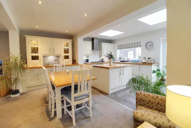 Photo 2 — Park Road, Northaw, Hertfordshire EN6 4NU