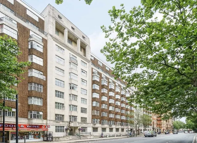 Woburn Place, Bloomsbury, WC1H, photo 1
