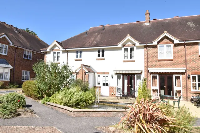 Grovelands, Lenham, photo 1