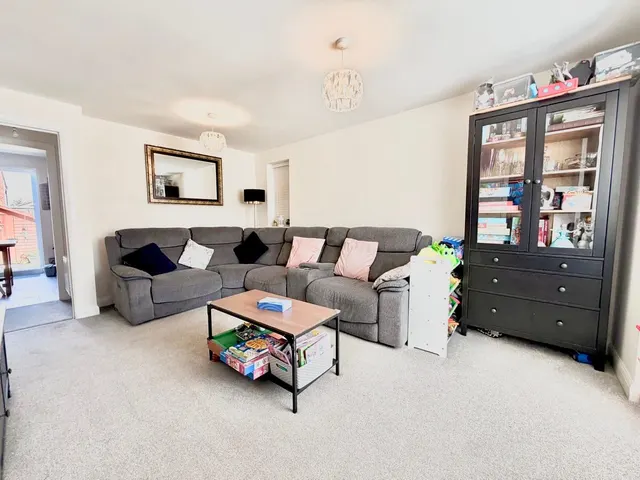 Photo 3 — Kitchener Drive, Eaton Leys, Milton Keynes, Milton Keynes, MK17 9GF