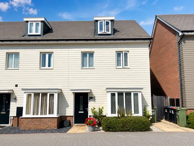Kitchener Drive, Eaton Leys, Milton Keynes, Milton Keynes, MK17 9GF, photo 1
